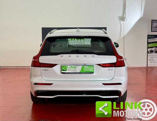 VOLVO V60 B4 (d) aut Ultimate Dark 19" IVA ESP. GARANZIA 24