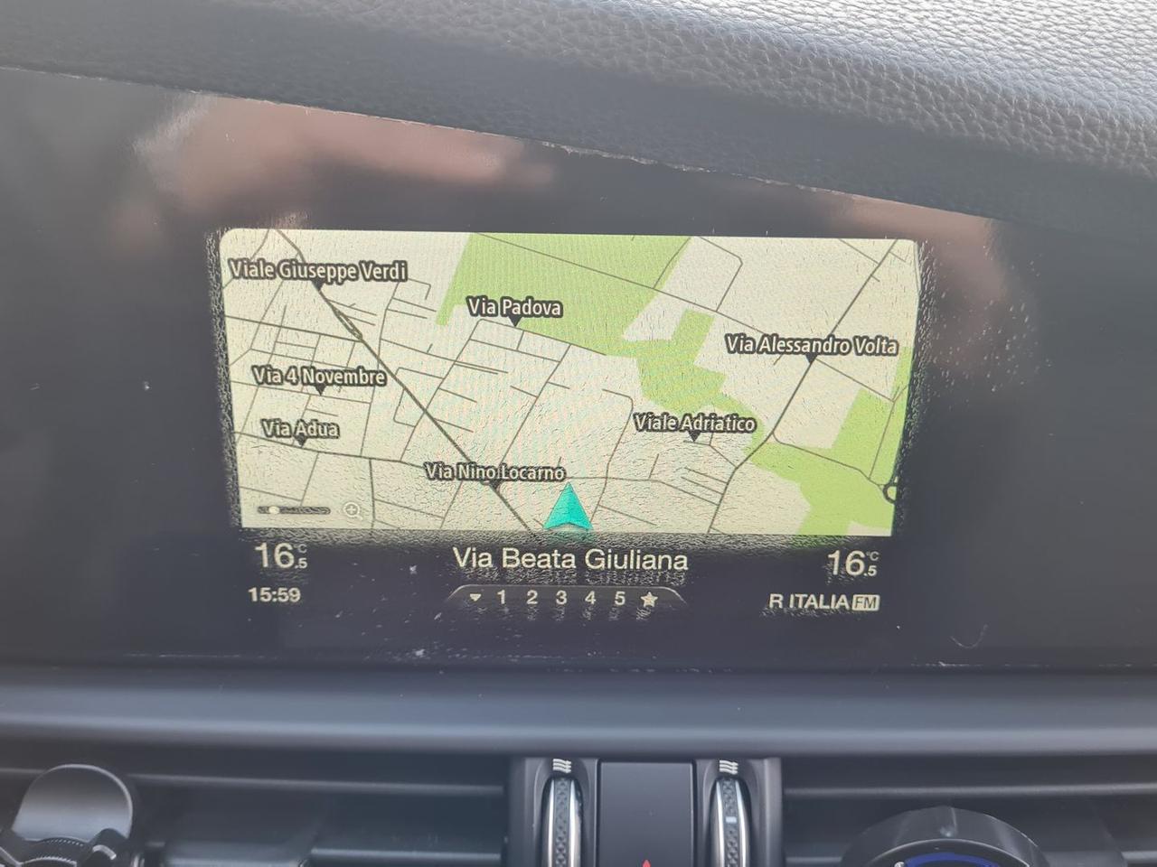 Alfa Romeo Giulia 2.2 Business #8718