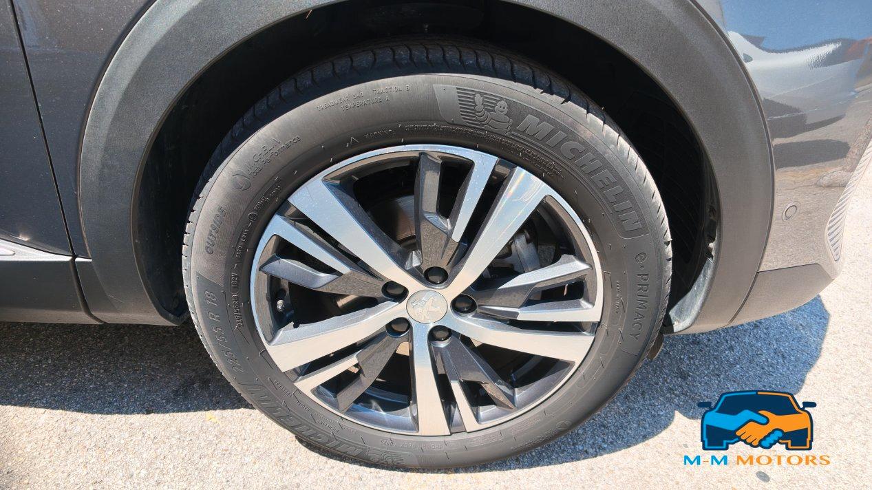 Peugeot 3008 30080 Allure Pack 130cv