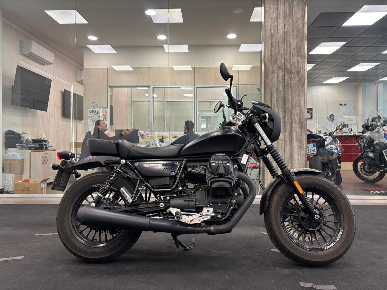 Moto Guzzi V9 BOBBER
