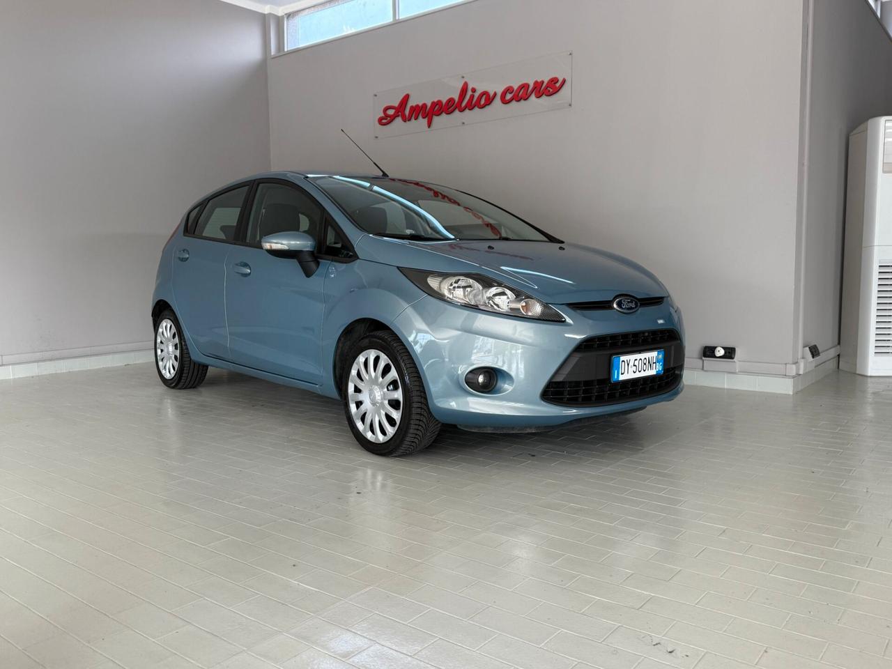 Ford Fiesta 1.4 5 porte Bz.- GPL Titanium NEOPATENTATI