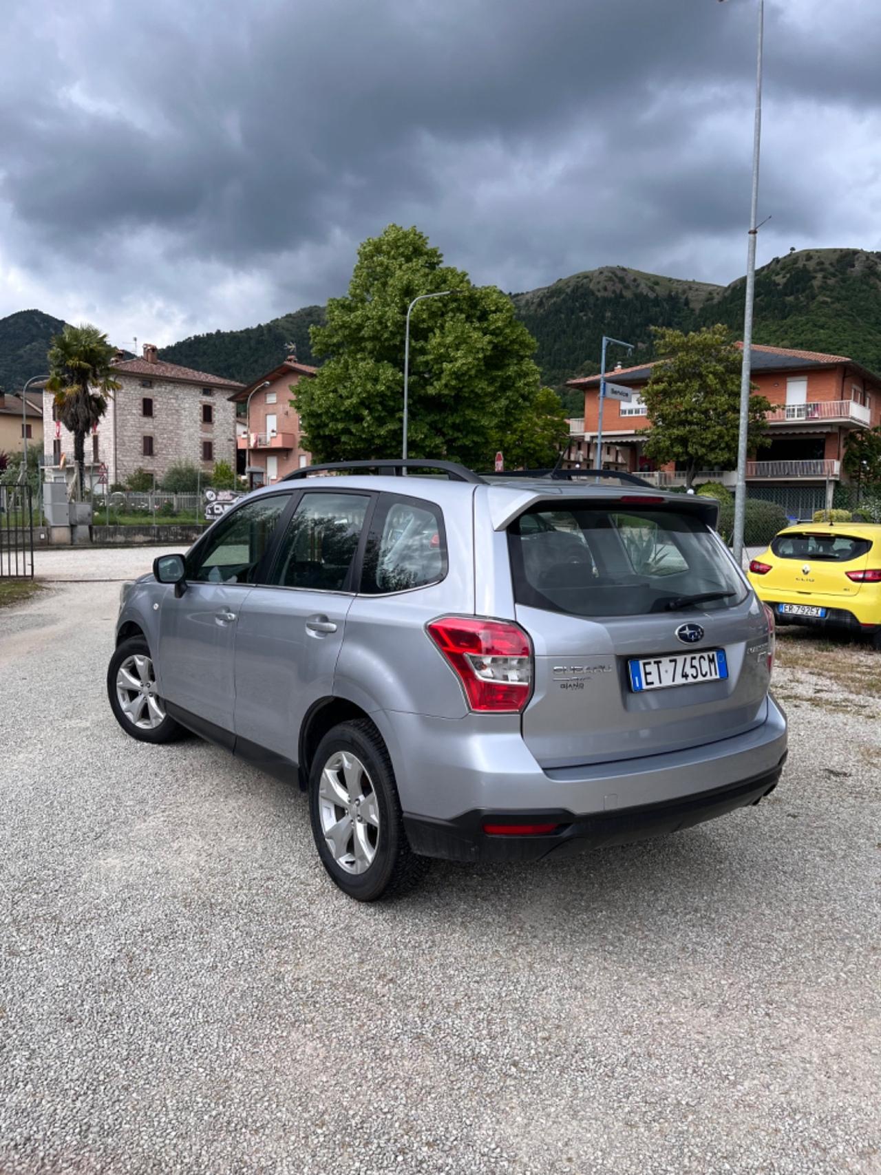 Subaru Forester 4x4 2.0 diesel PARI AL NUOVO