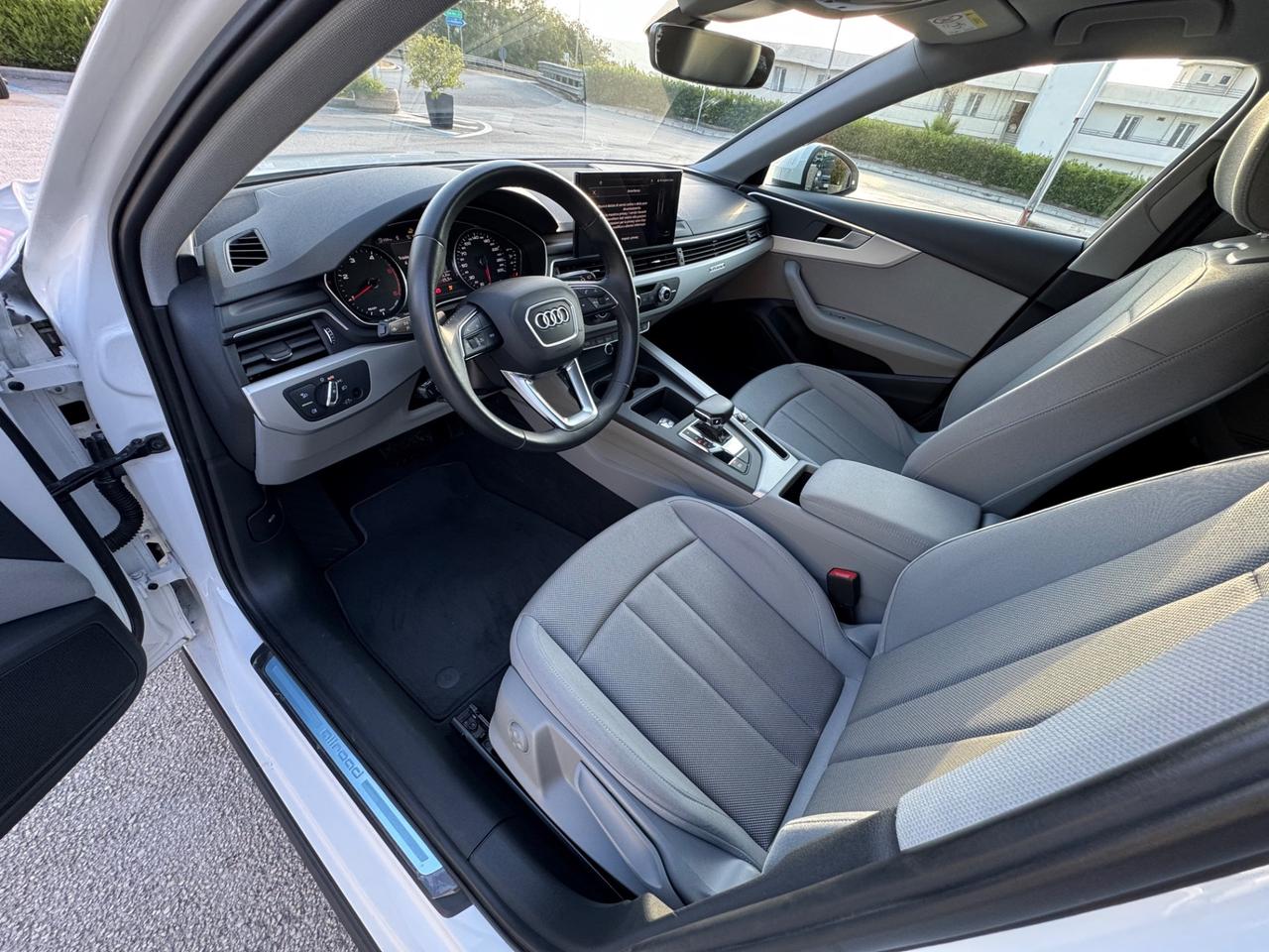 Audi A4 allroad A4 allroad 40 TDI 204 CV S tronic Identity Contrast