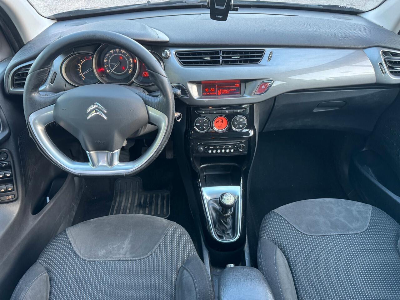 Citroen C3 1.4 HDi 70 Exclusive 2012 TETTO