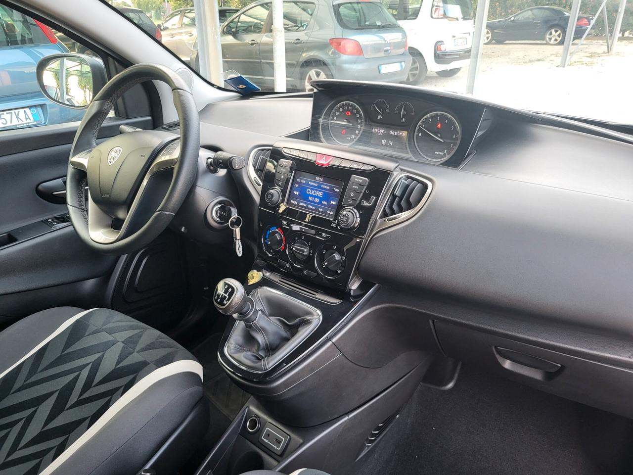 Lancia Ypsilon 1.2 69 CV 5 porte GPL Ecochic Gold
