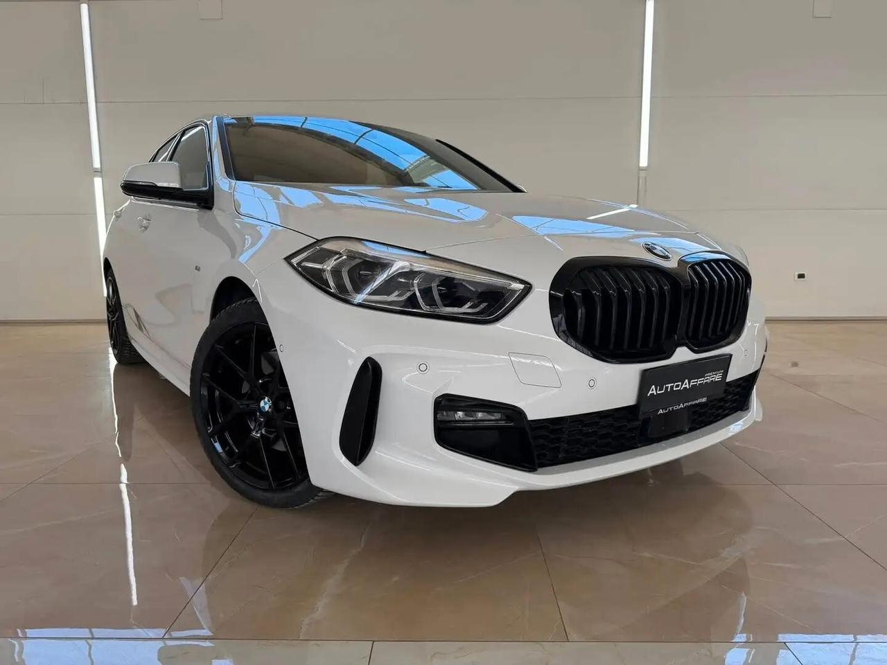 Bmw 118 118d 5p. Msport