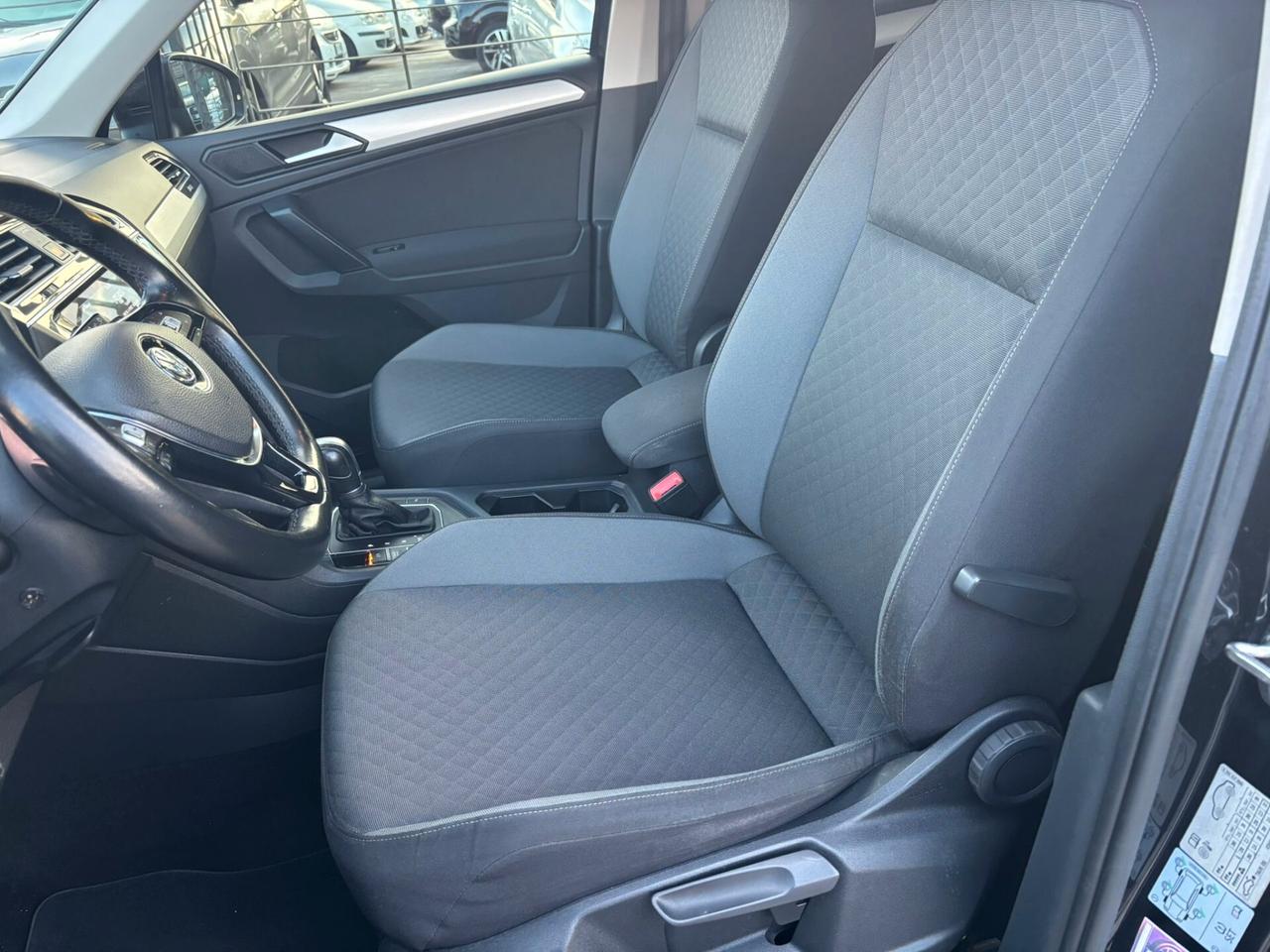 Volkswagen Tiguan 2.0 TDI SCR Style BlueMotion R LINE