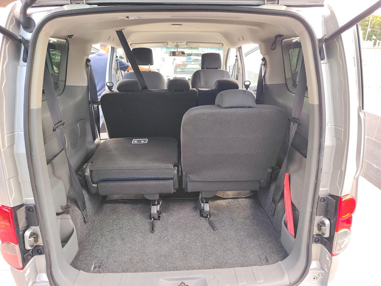 Nissan NV200 evalia 1.5 dCi 7 POSTI