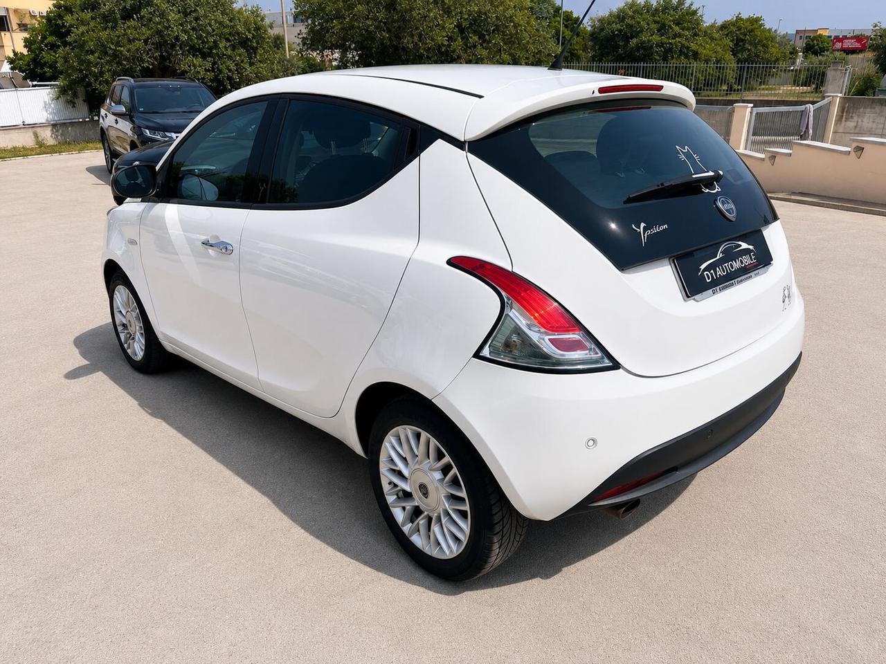 Lancia Ypsilon 1.3 MJT 16V 95 CV 5 porte S&S Silver