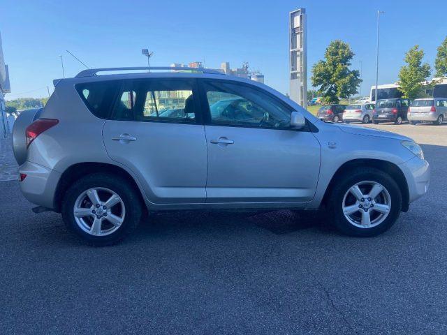 TOYOTA RAV 4 2.2 D-4D 136 CV Sol