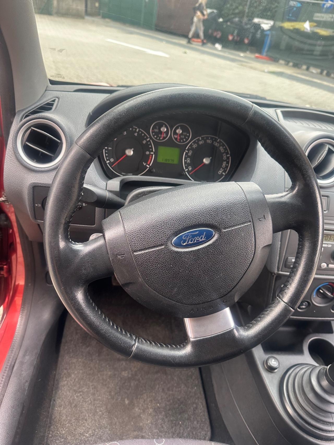 Ford Fiesta 1.2 16V 3p. Ghia