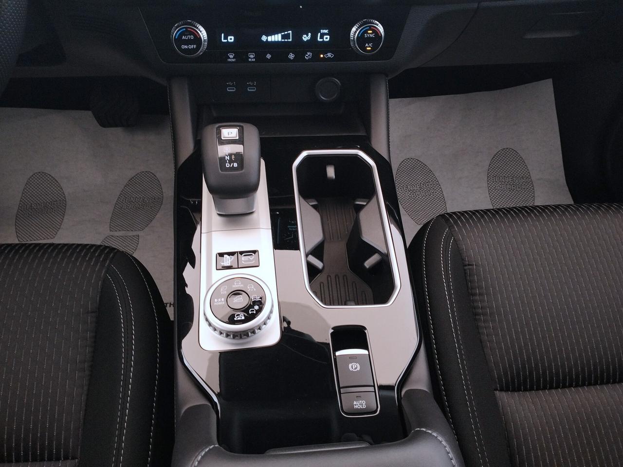 Mitsubishi Outlander DISPONIBILE IN VARIE COLORAZIONI E ALLESTIMENTI - CONCESSIONARIO UFFICIALE