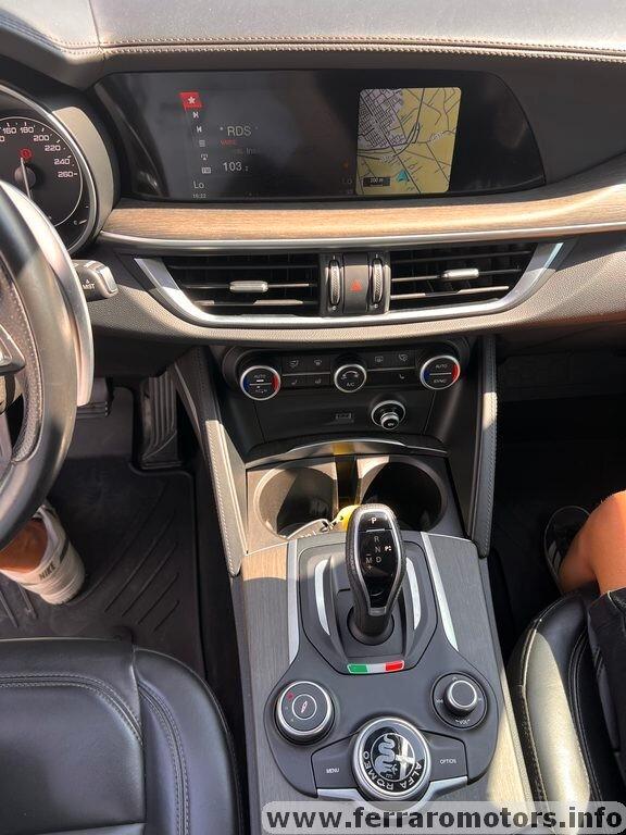Alfa Romeo Stelvio 2.0 Turbo 280 CV AT8 Q4 Executive