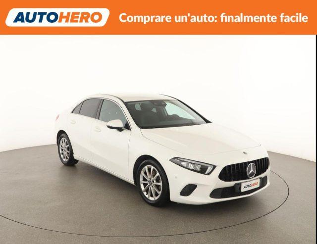 MERCEDES-BENZ A 200 d Automatic Premium