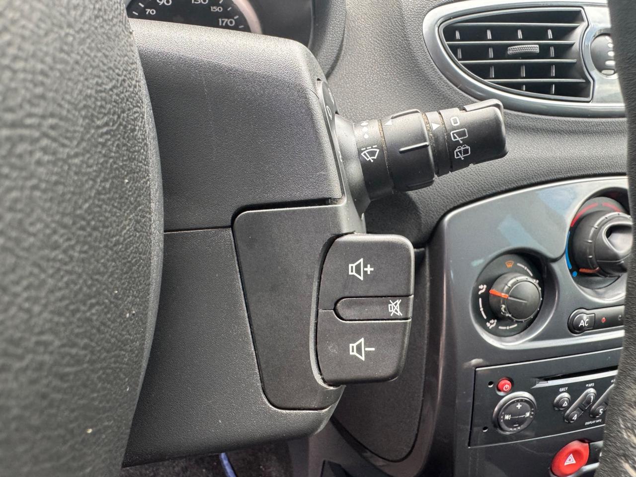 Renault Clio 1.2 BENZINA 75CV Le Iene 2008