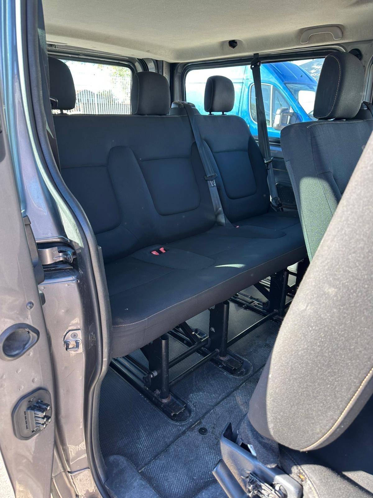 Renault Trafic T29 1.6 dCi 125CV 9 POSTI