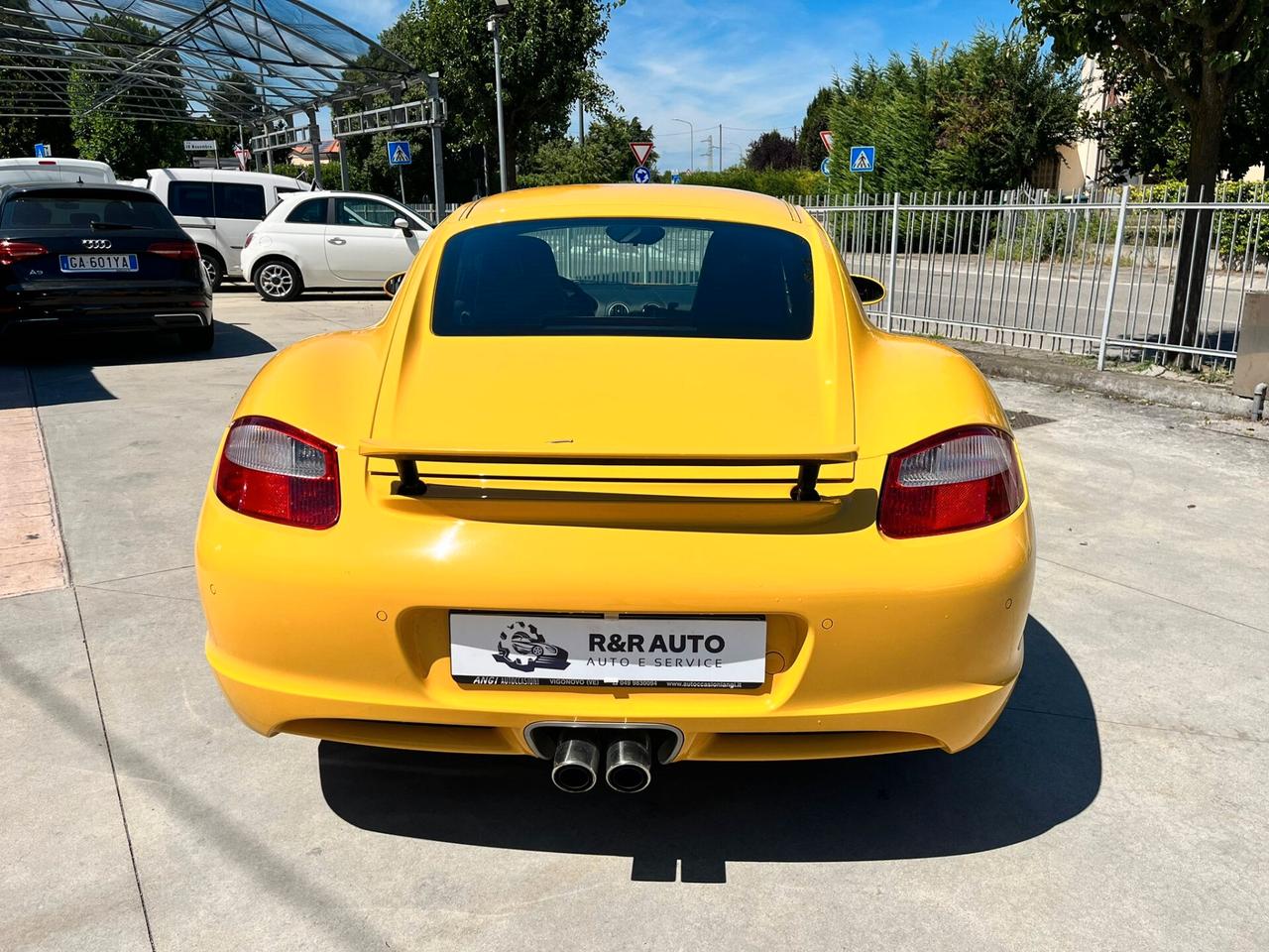 Porsche Cayman 2.7