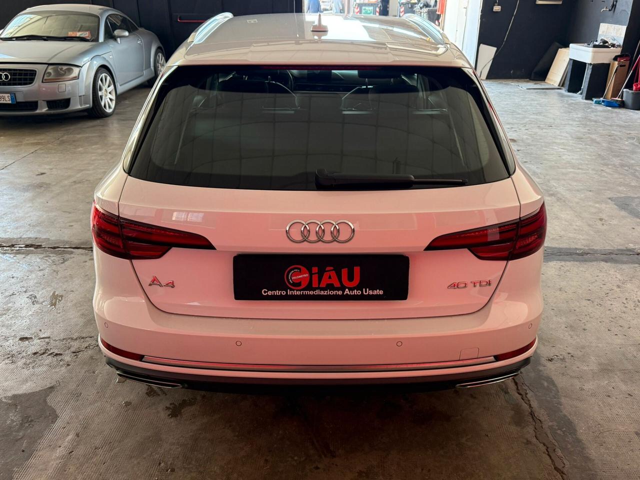 Audi A4 Avant 40 TDI S tronic line edition