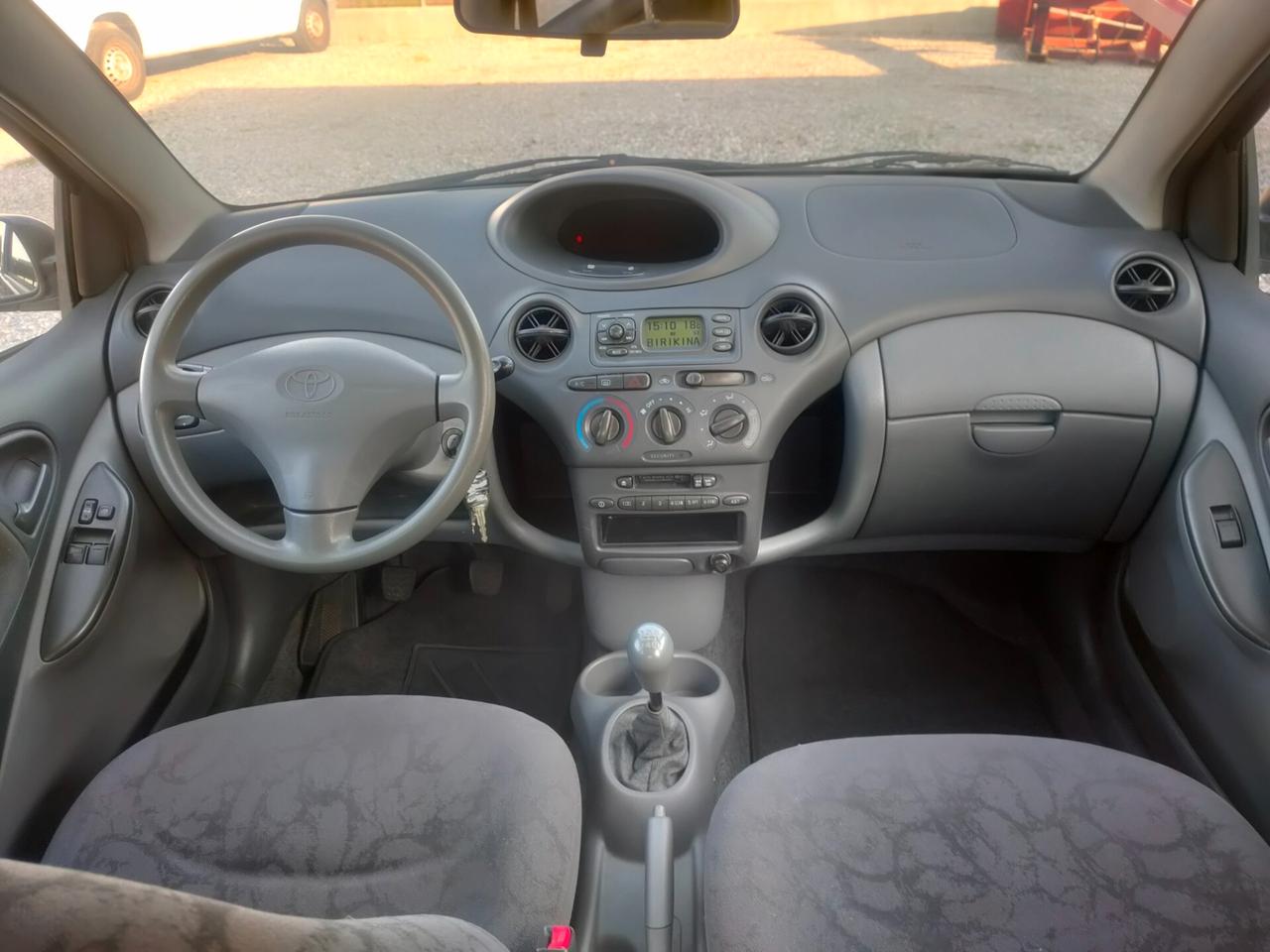 Toyota Yaris 1.0i 16V cat 5 porte