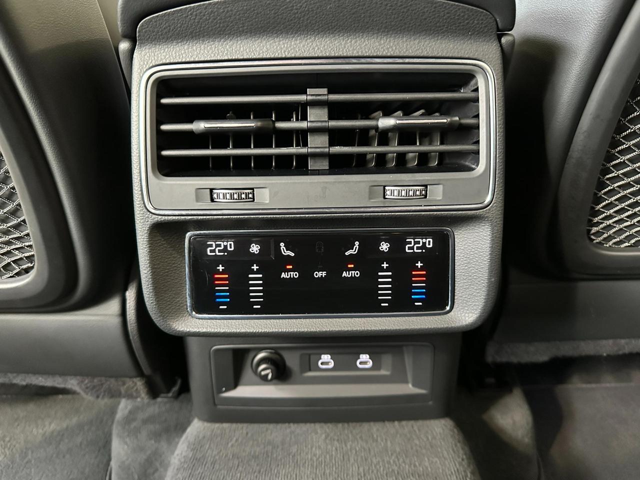 Audi Q7 55 3.0 tfsi mhev Sport S line quattro 7p.ti - IVA