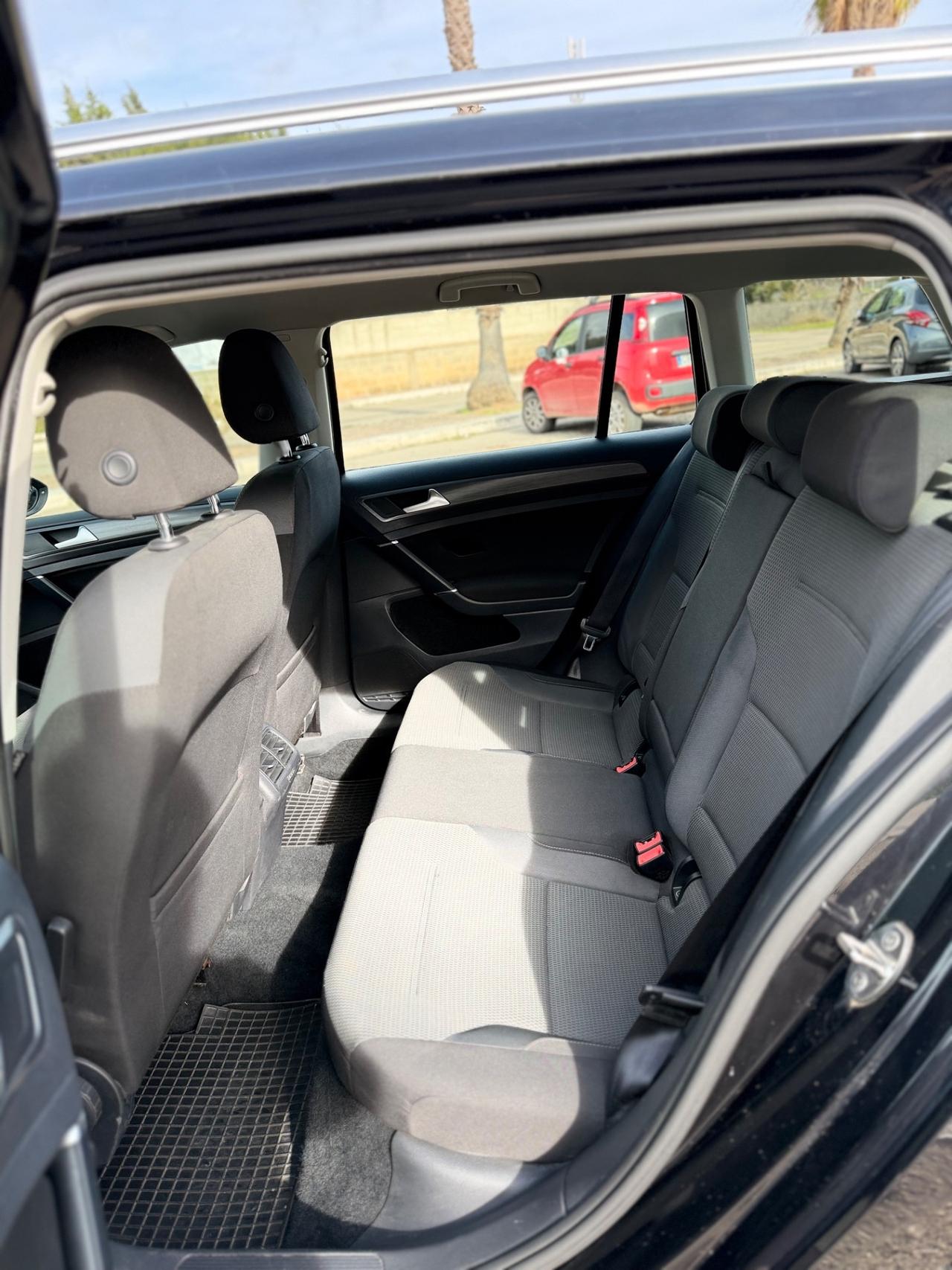 Volkswagen Golf Variant 1.4 TGI Executive BlueMotion