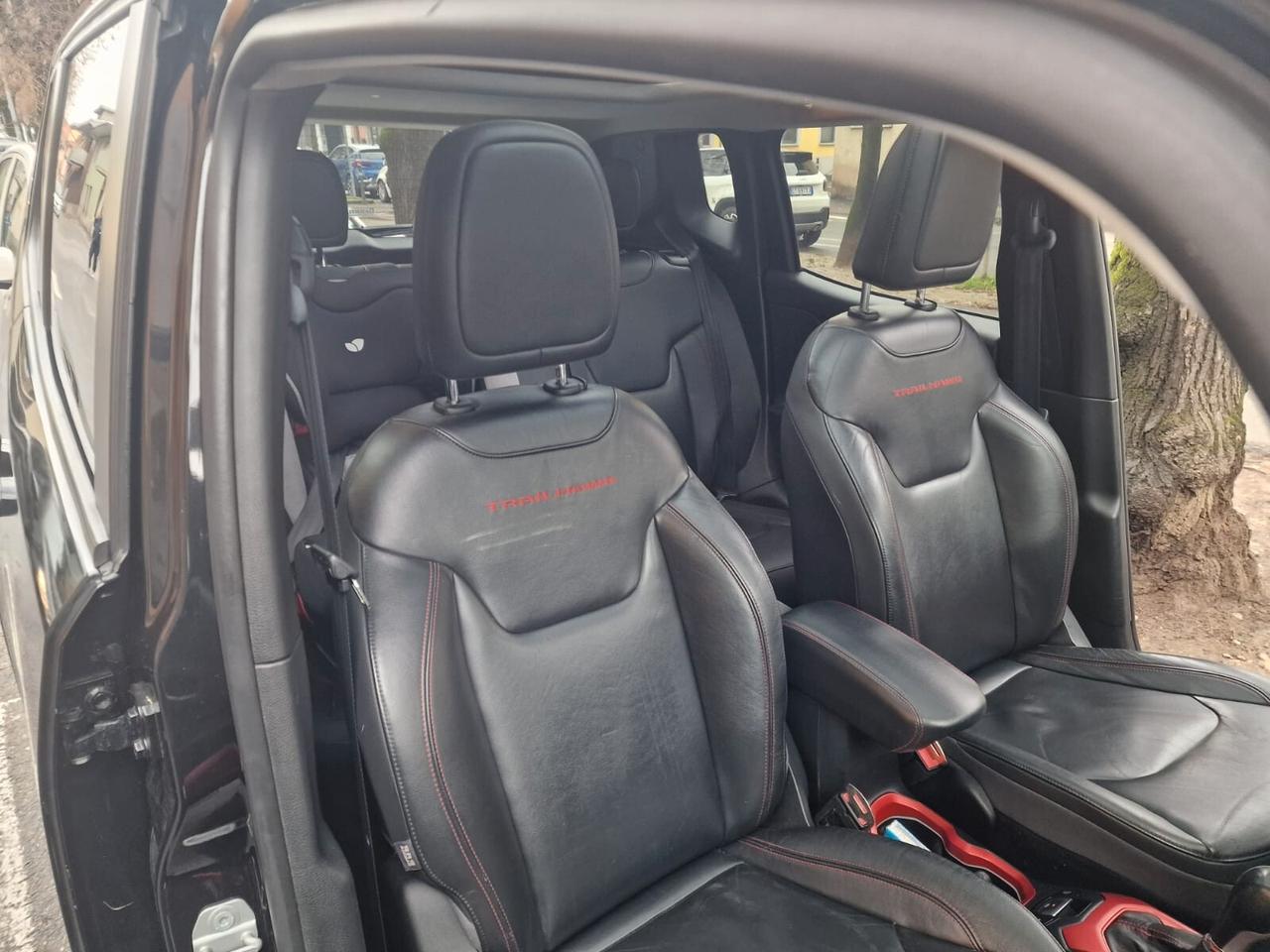 Jeep Renegade 170CV 4WD Trailhawk DISTRIBUZIONE NUOVA