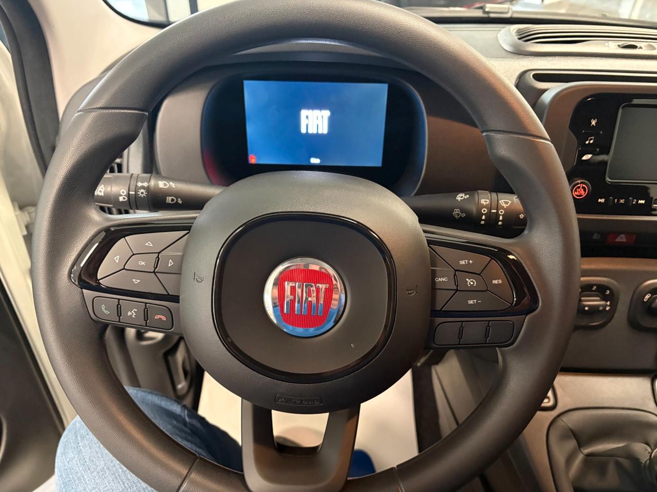 Fiat Panda "La Pandina" 1.0 Hybrid - KMO