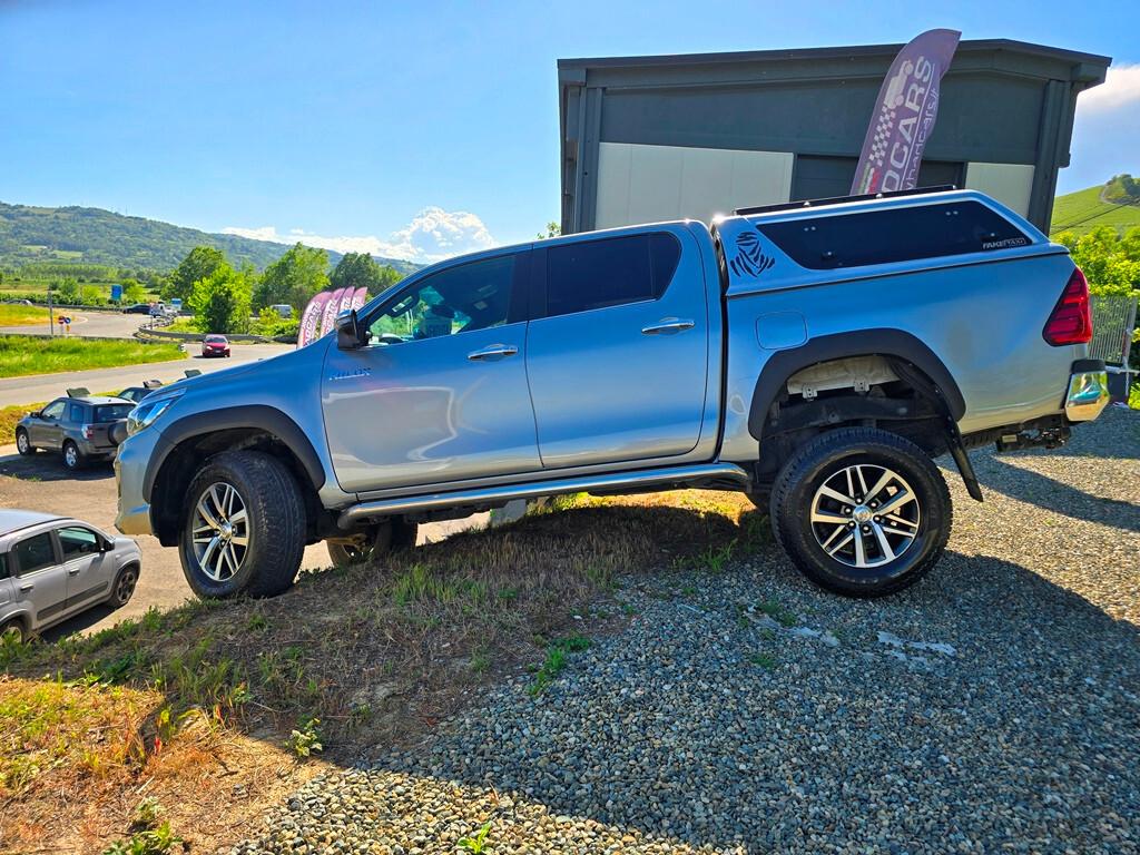 Toyota Hilux 2.4 D-4D Executive+ OMOLOGATO!