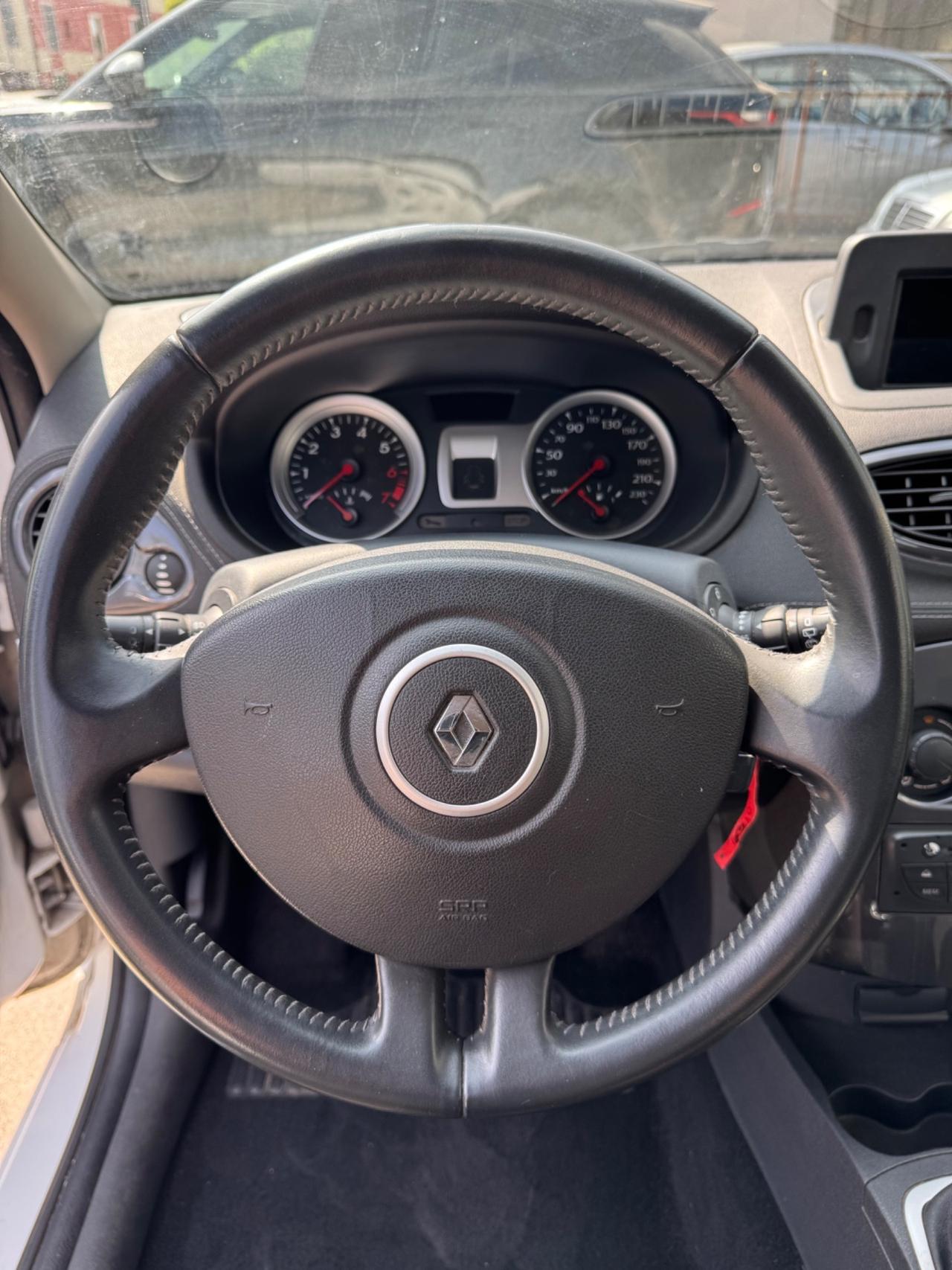 Renault Clio 1.2- Neopatentati
