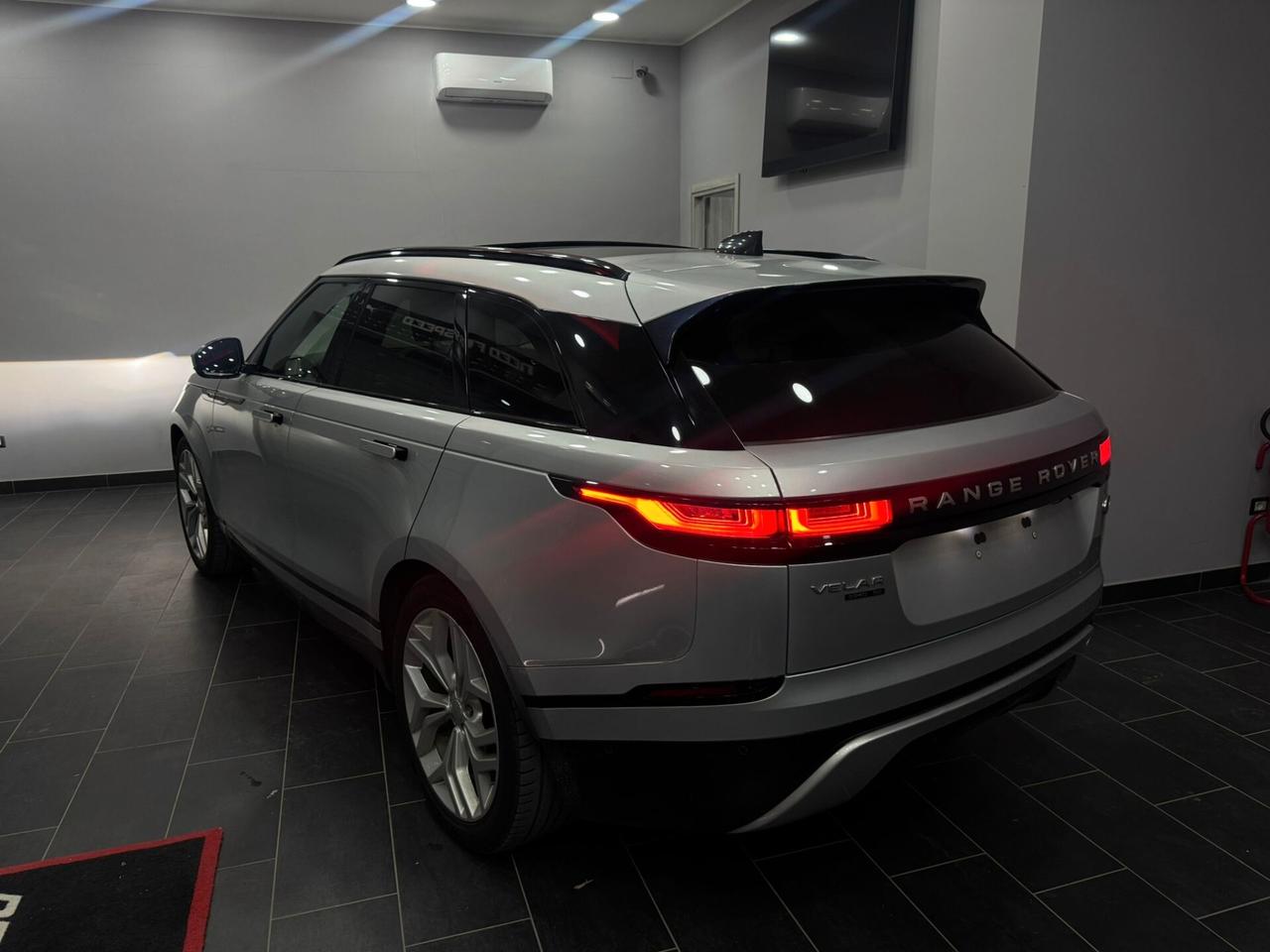 Land Rover Range Rover Velar Range Rover Velar 2.0D I4 240 CV SE