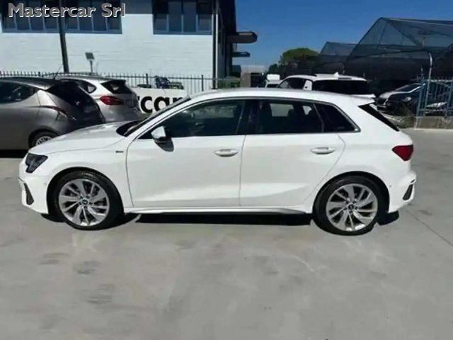 AUDI A3 Sportback 30 1.5 g-tron S line s-tronic - GE929CL