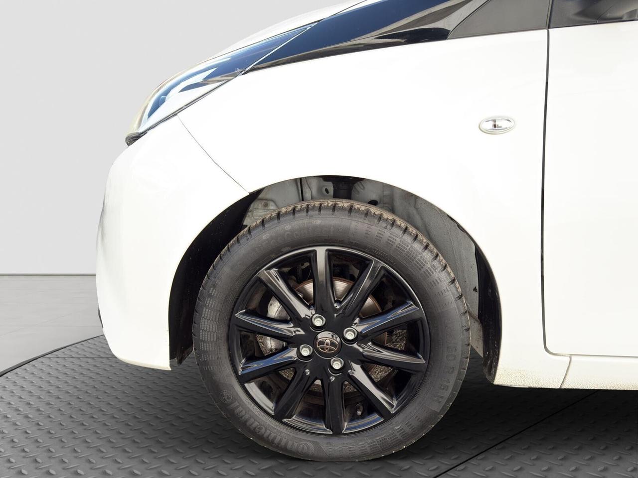 Toyota Aygo 5p 1.0 72cv x-clusiv 2020