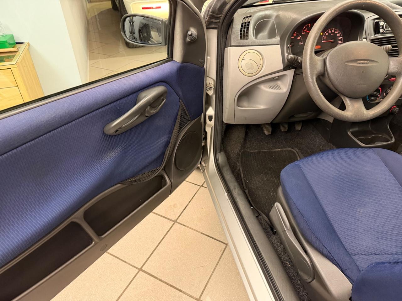 Punto 1.2i cat 3 porte Verve ok neopatentati