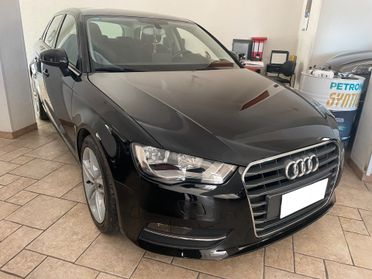 Audi A3 1.6 TDI ultra Attraction finanziabile