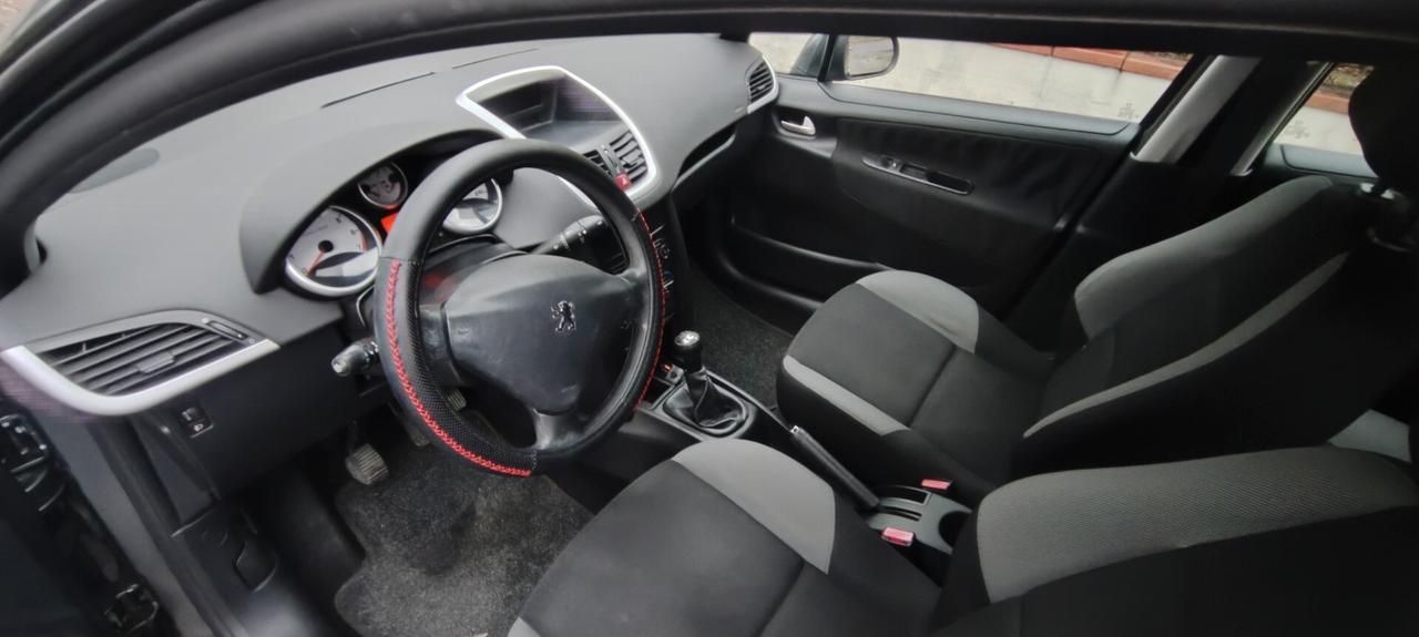 Peugeot 207 1.4 8V 75CV 5p. Energie Sport