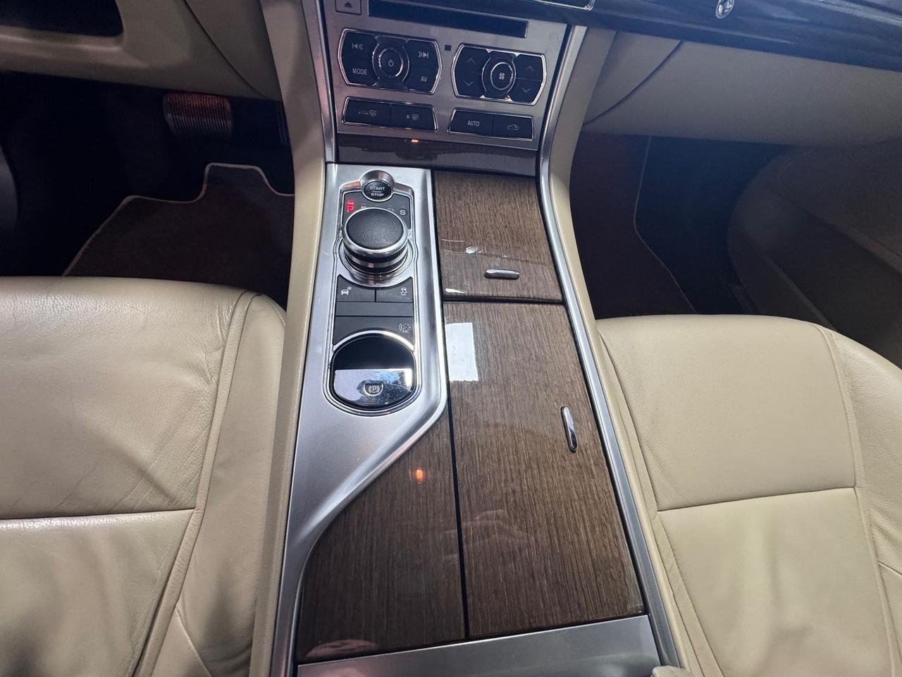 Jaguar XF Premium Luxury 2.2 D #7017