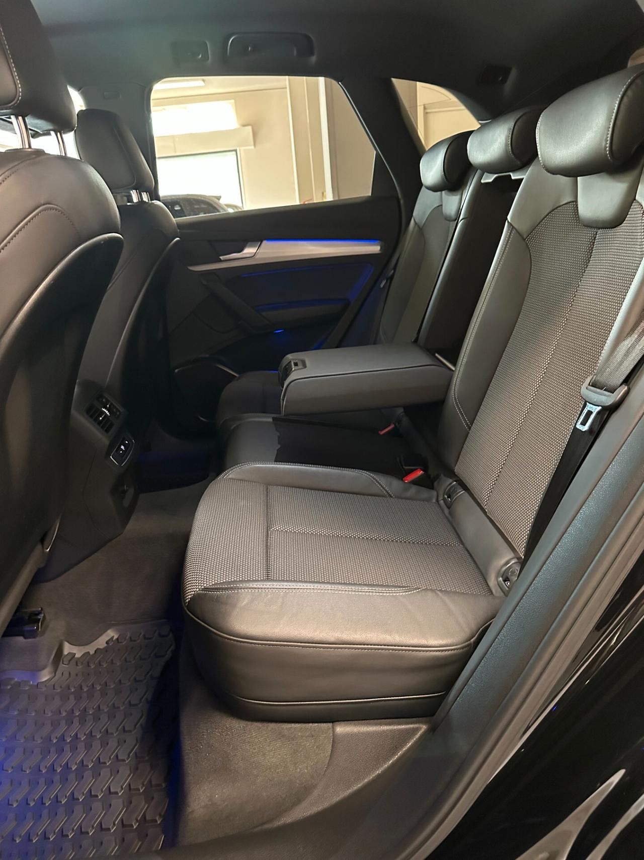 Audi Q5 40 2.0 tdi mhev S line Plus Quattro 204cv Black Edition