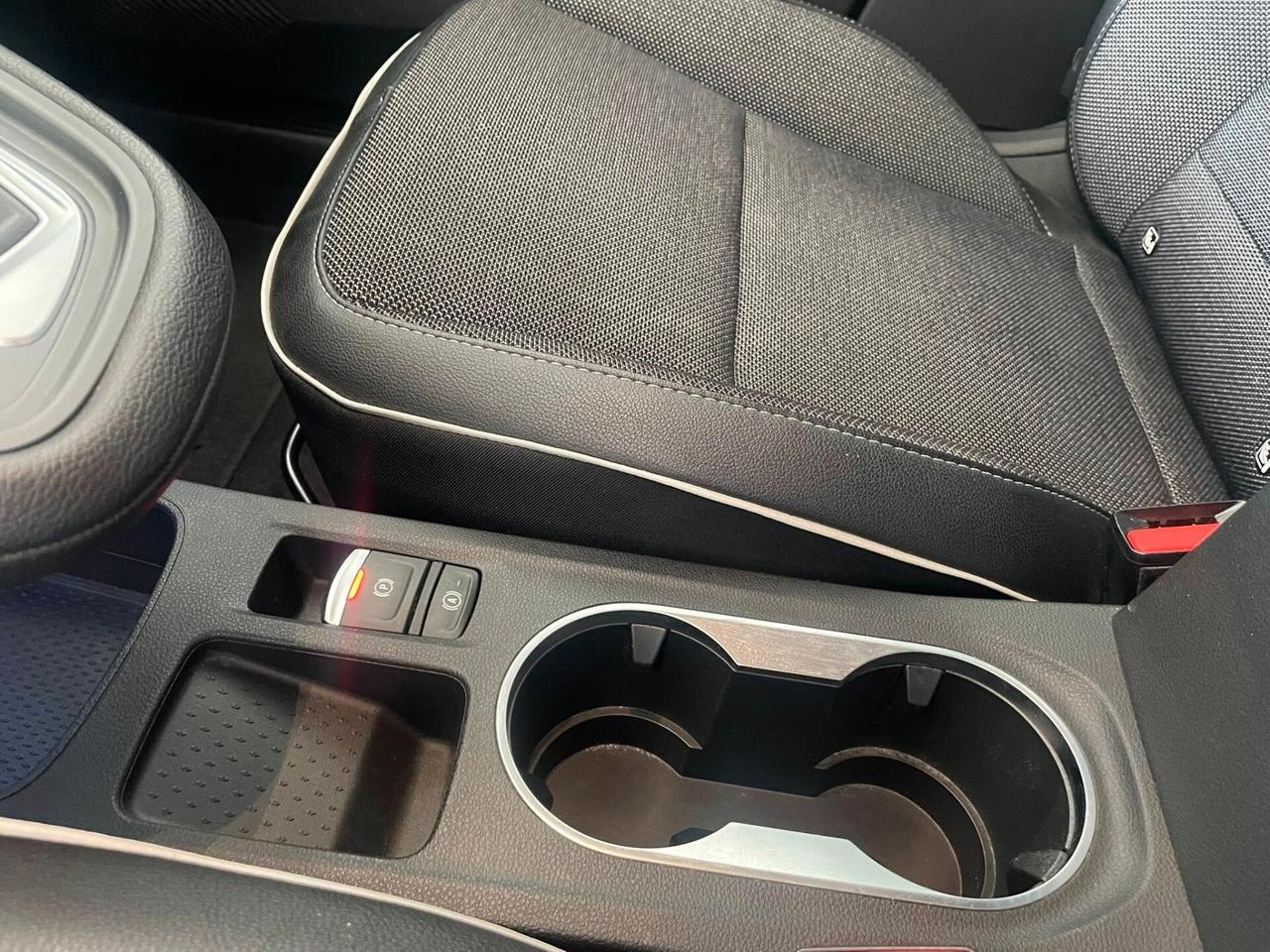 Renault Captur Plug-in Hybrid E-Tech 160 CV Intens