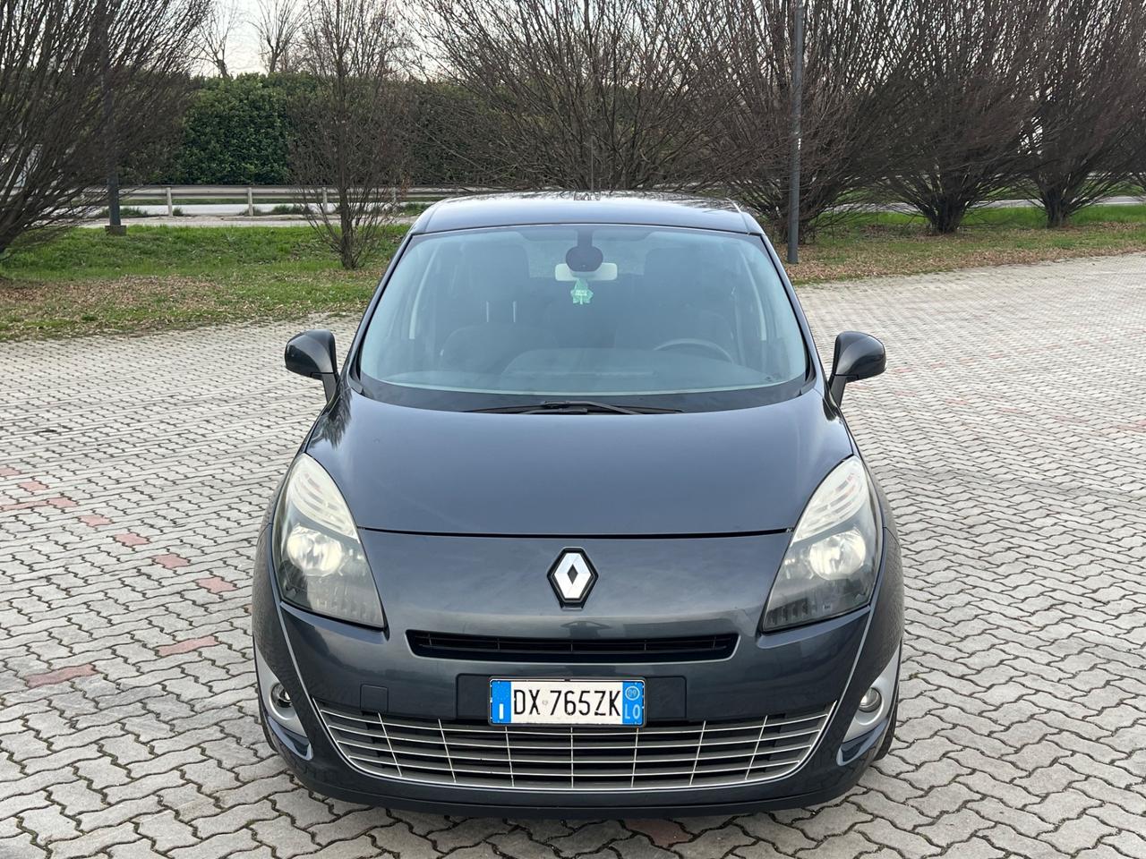 Renault Scenic Grand Scénic 1.9 dCi/130CV Serie Speciale
