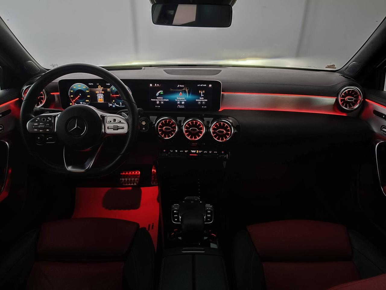 Mercedes-Benz Classe A - W177 2018 - A 180 d Premium auto