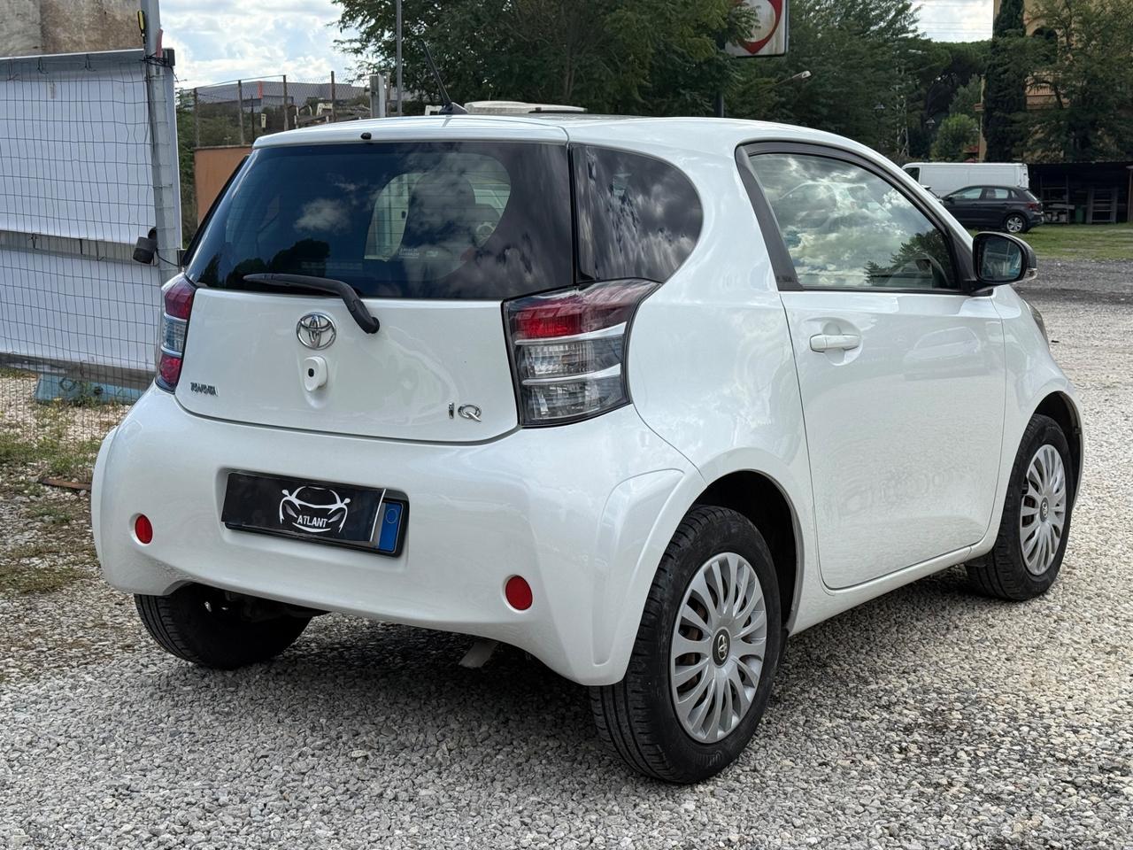 Toyota iQ 1.0 CVT Lounge