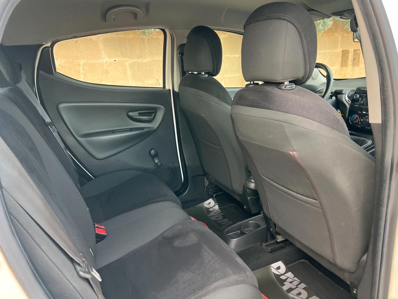 Lancia Ypsilon 1.2 69 CV 5 porte