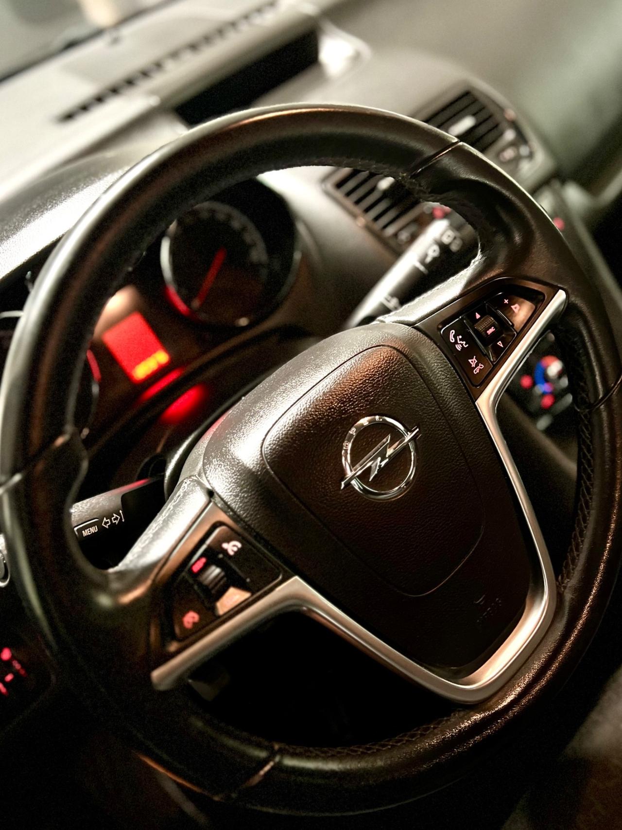 Opel Meriva 1.4 benzina €5 OK NEOPATENTATI full!!!