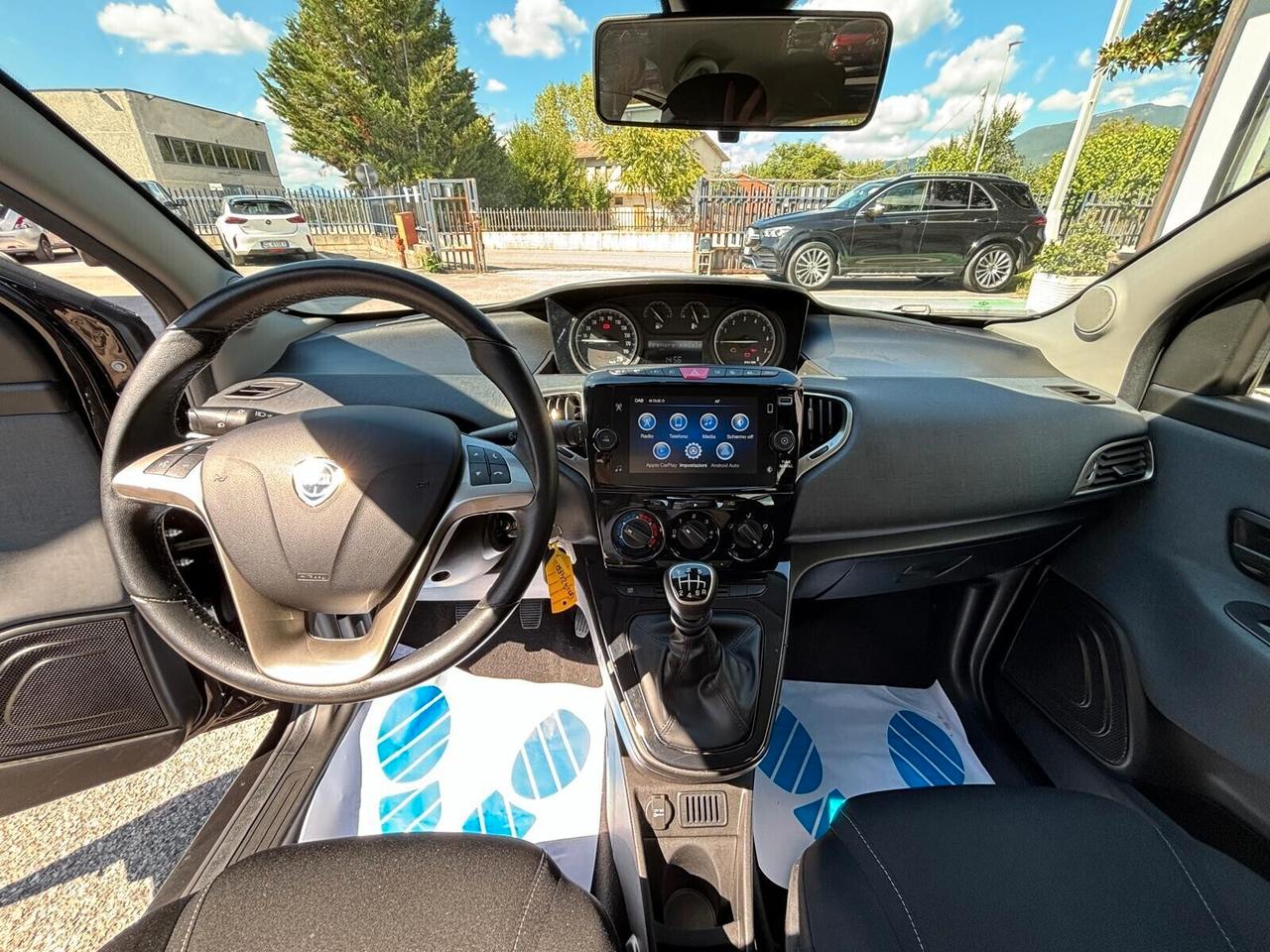 Lancia Ypsilon 1.0 FireFly 5 porte S&S Hybrid Gold