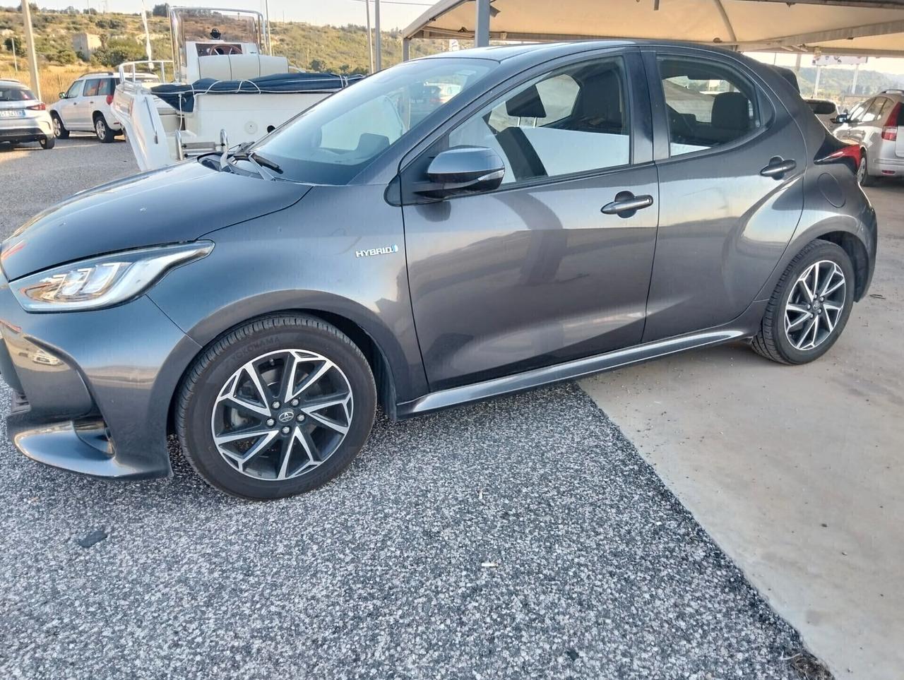 Toyota Yaris 1.5 Hybrid 5P Lounge - 2020