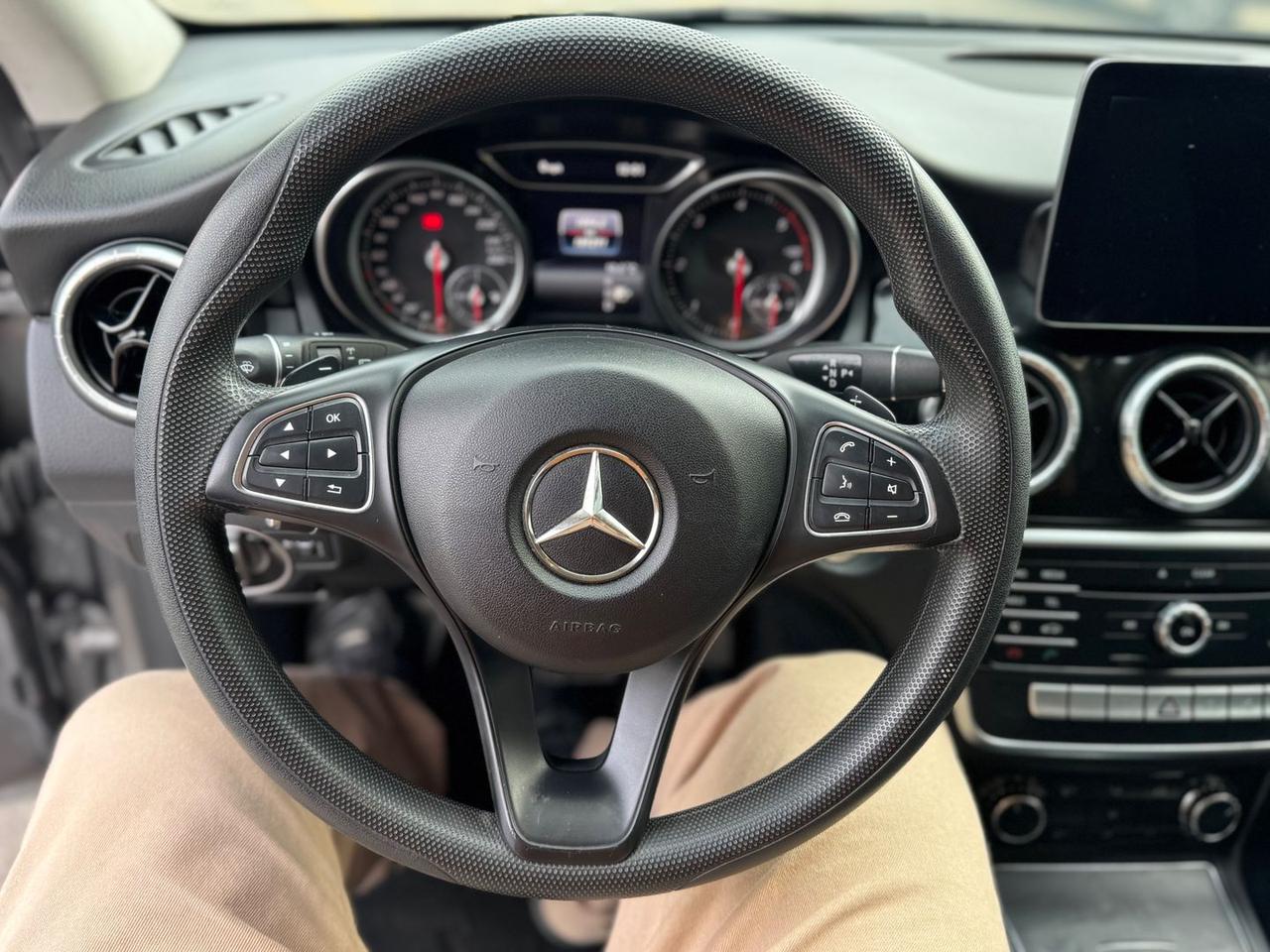 Mercedes-Benz CLA 180 Sport CLA 180 D #8883