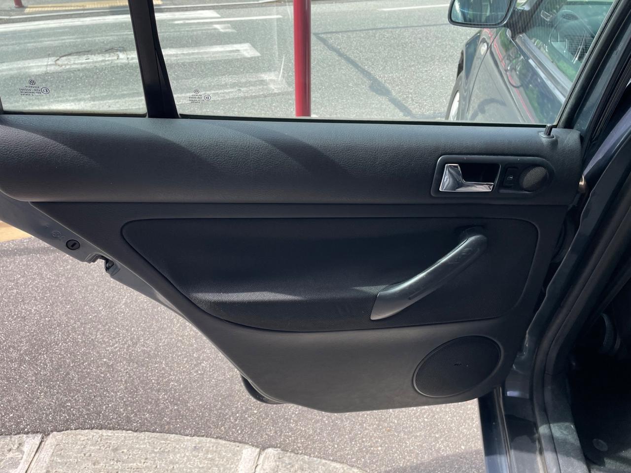 VW Golf Variant 1.6 16V Highline/1PROP/GARANZIA