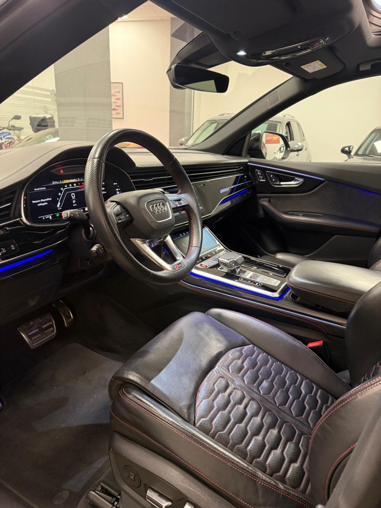 Audi Q8 RS TFSI V8 quattro tiptronic