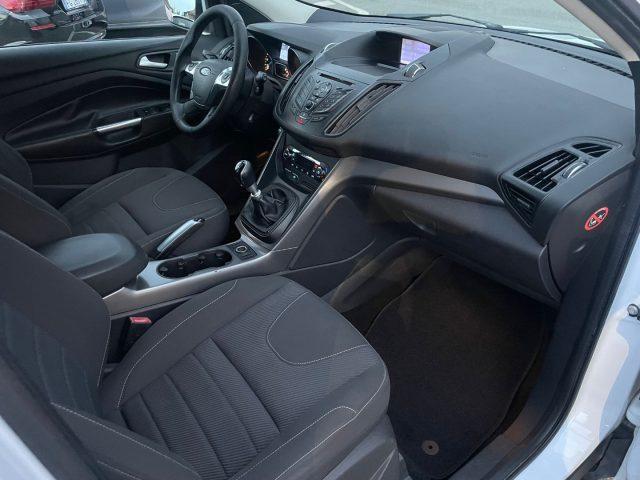 FORD Kuga 2.0 TDCI 140 CV 2WD Titanium