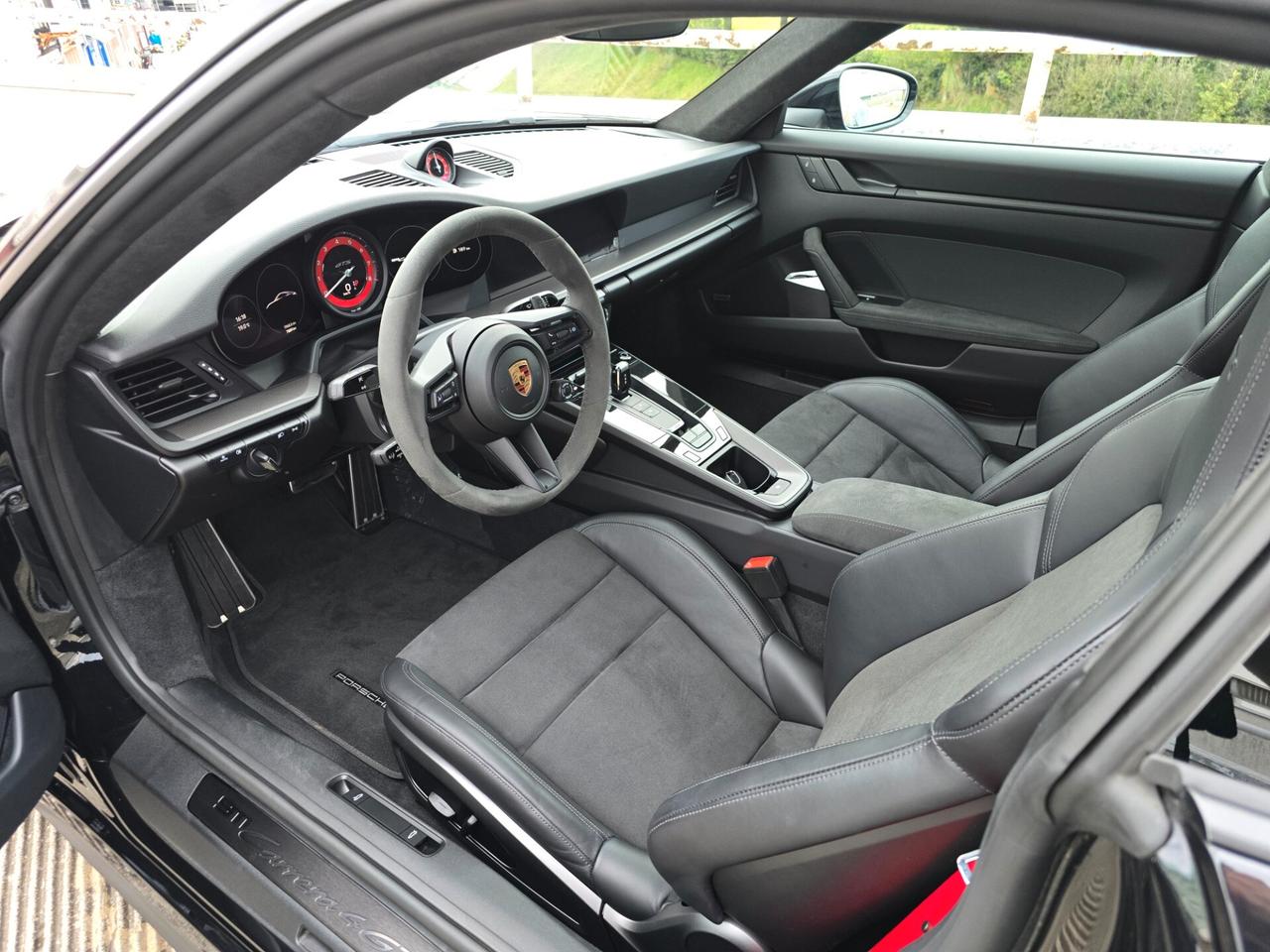 Porsche 992 Carrera 4 GTS Matrix, BOSE, Tetto